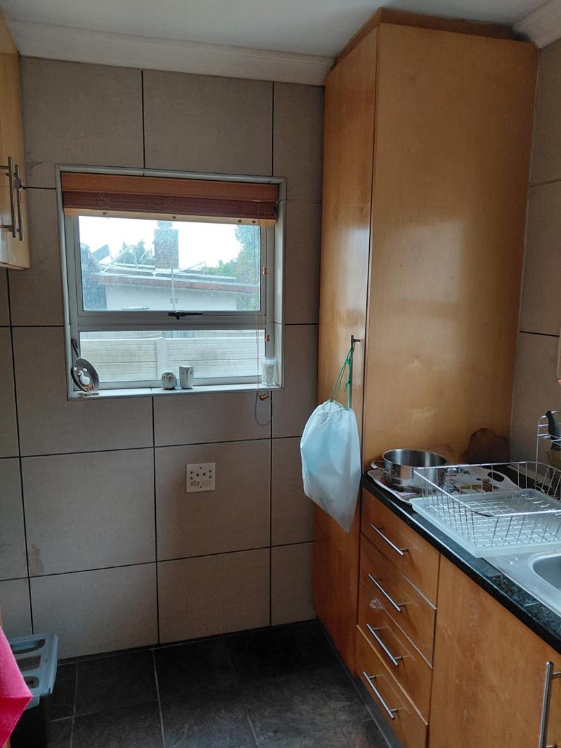 To Let 3 Bedroom Property for Rent in Loevenstein Western Cape